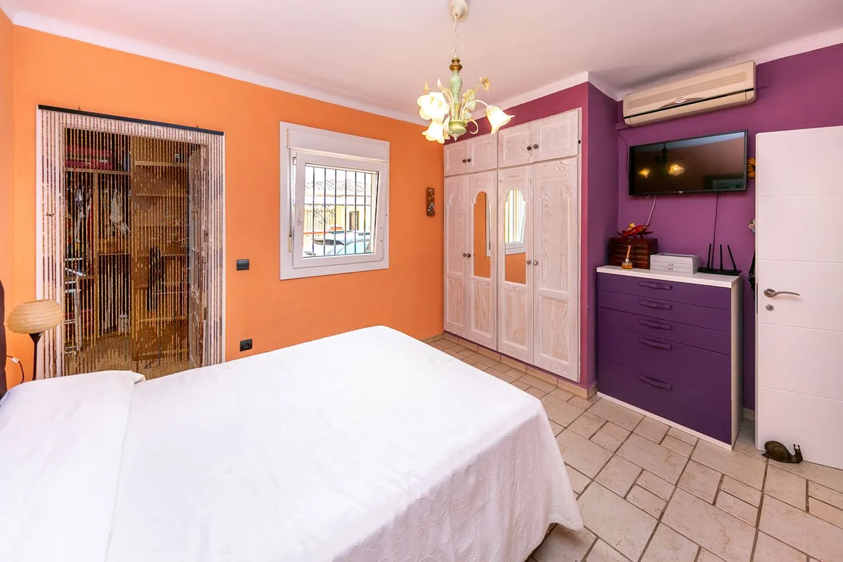 fef8b0aa-dd20-47a3-a27a-23785529083a