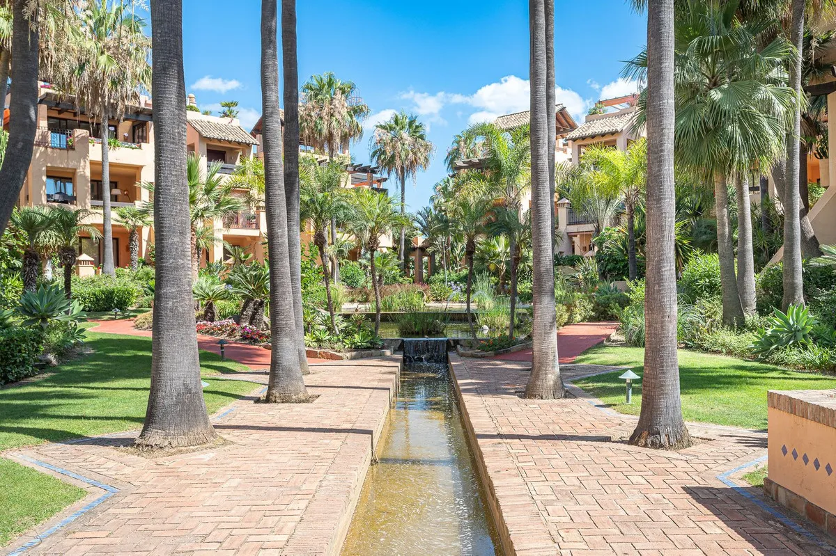 16457ae7-8771-4004-ab25-4a570fd137ea