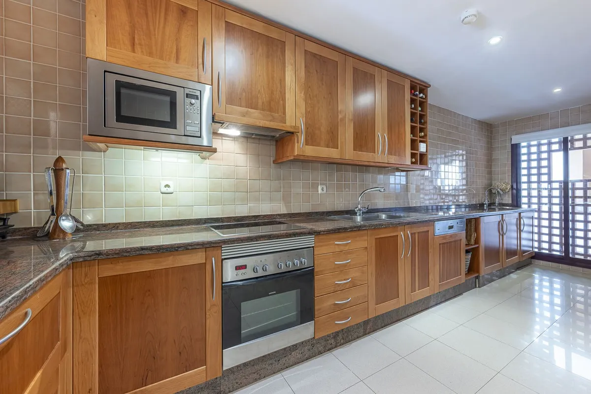 e8418d3f-eb9f-4b6f-ab2d-eb307f4ab1cc