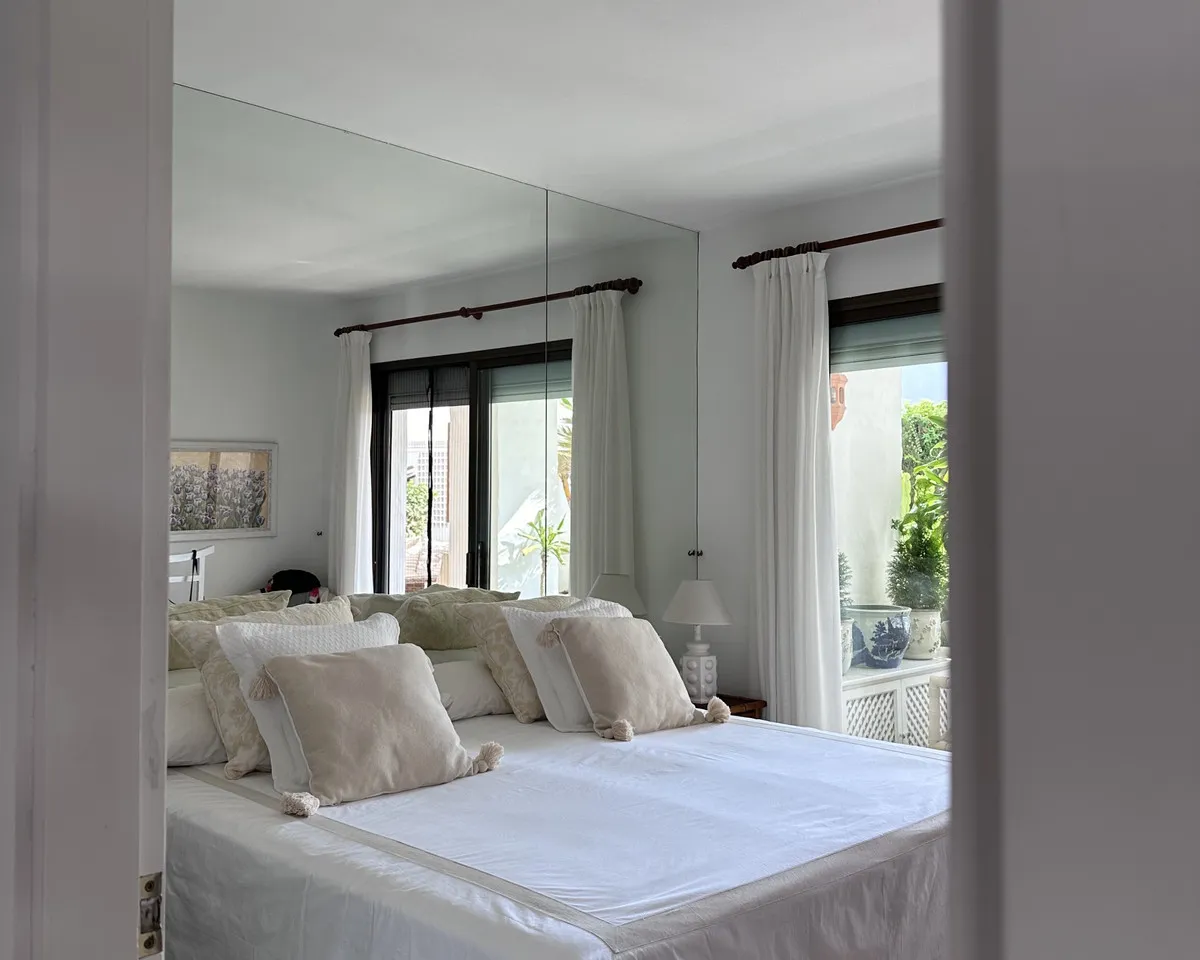 996ef4cd-25ff-4825-8f3a-111132e76d42