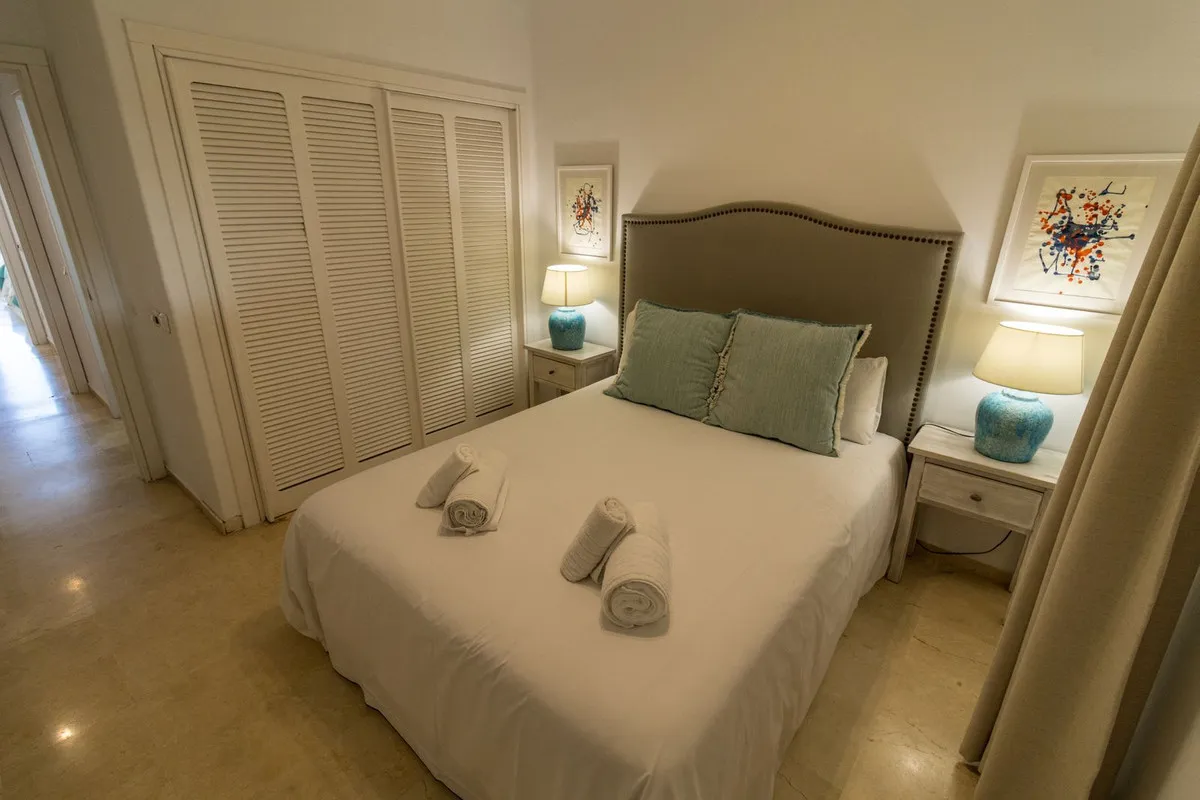 4ca06d0f-b5b5-4931-8459-1e02d60b1213