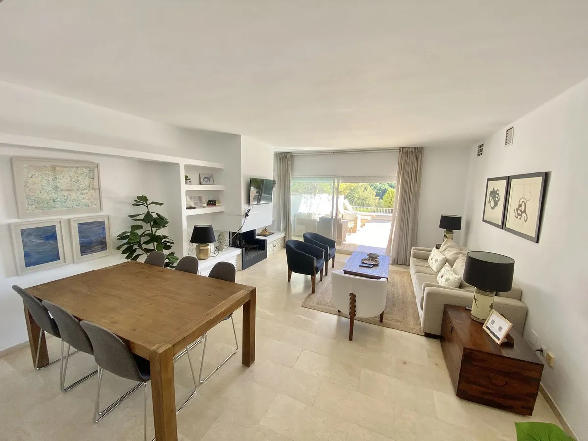 c7162146-fcd8-4887-b030-cdbd9c4d0b19