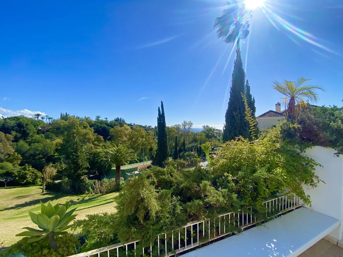 d6fb8981-8809-4080-8428-620287e7c659