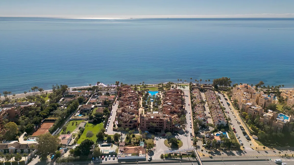 18302339-ab0b-4d3f-bbc2-b18b3e76e12c