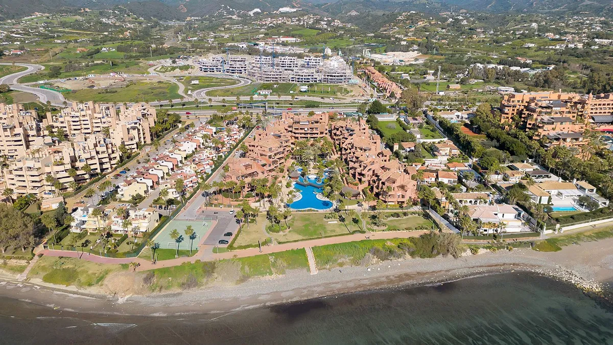 b663db9a-b20b-49be-8c4a-dfafcd078eda