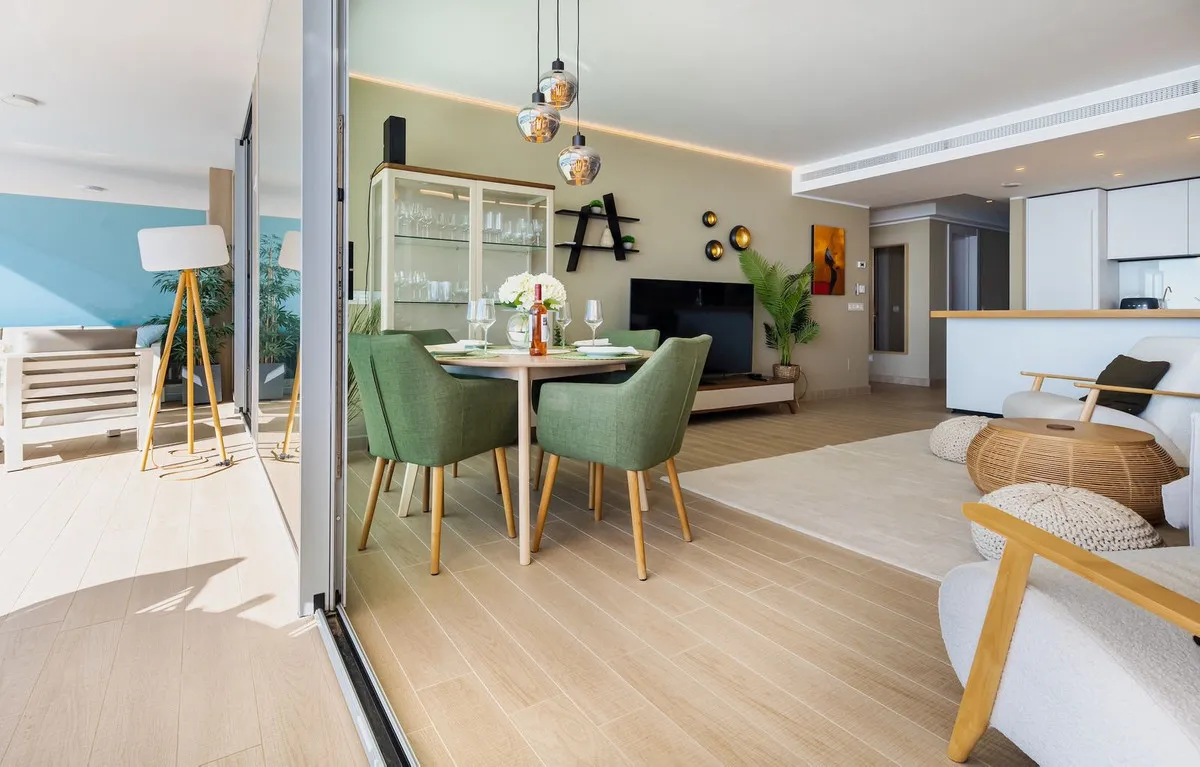 083716e6-a67a-49df-909a-1f982ff80b4c