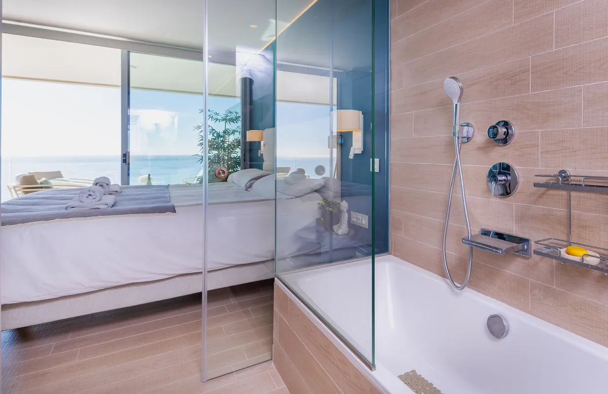 0bd93dc1-205a-4e27-bbbd-7fefb78ce301