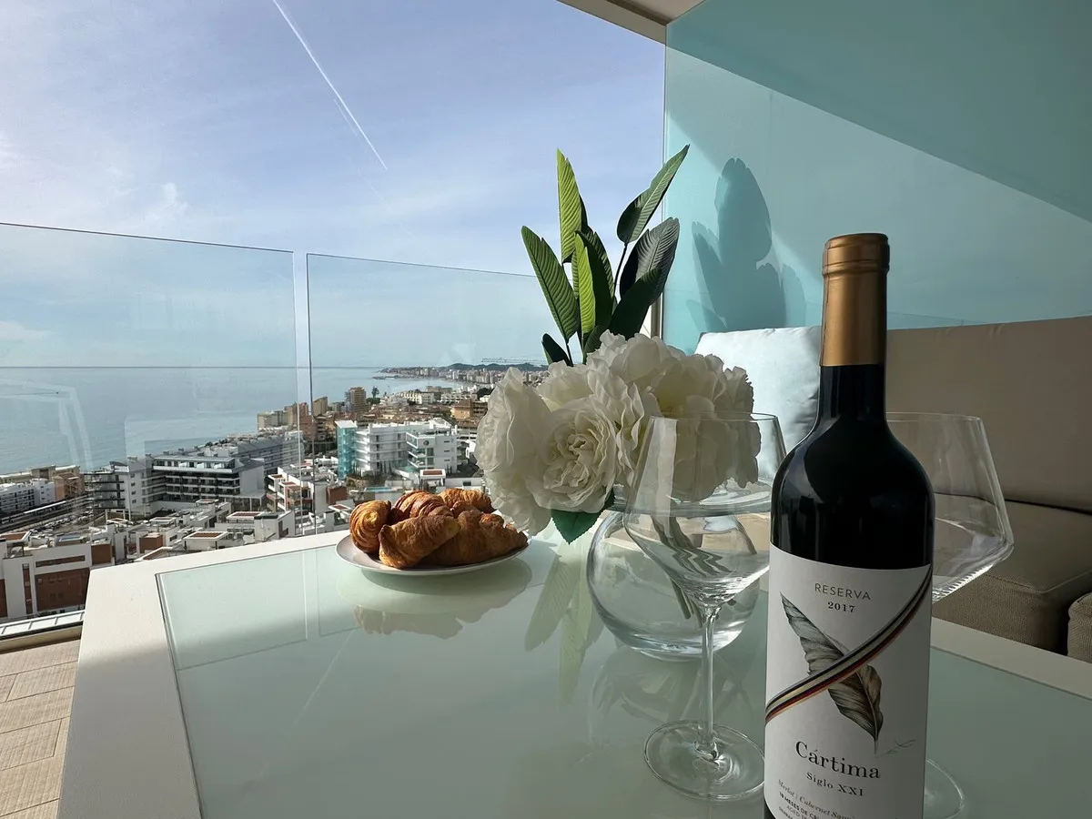 6a000b04-9004-4db3-b2b2-7fb7735e0168