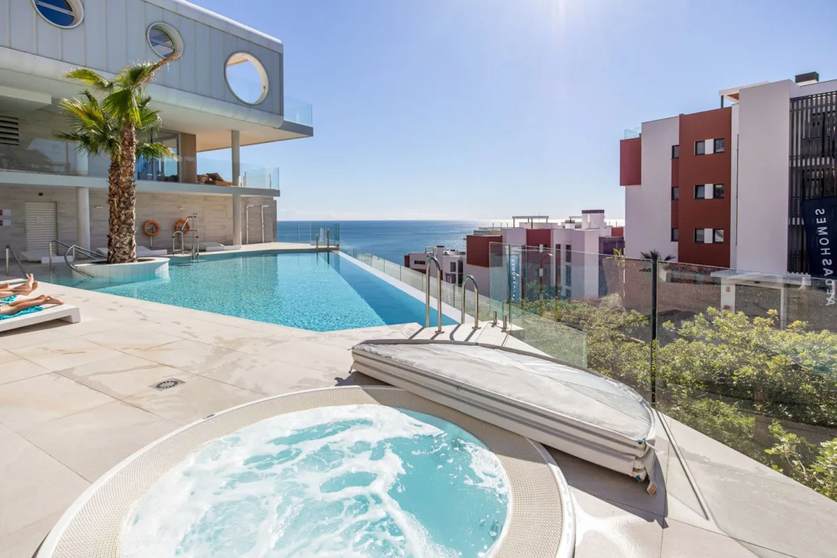 90e923ae-d164-42df-b0fd-b1e35507a51f