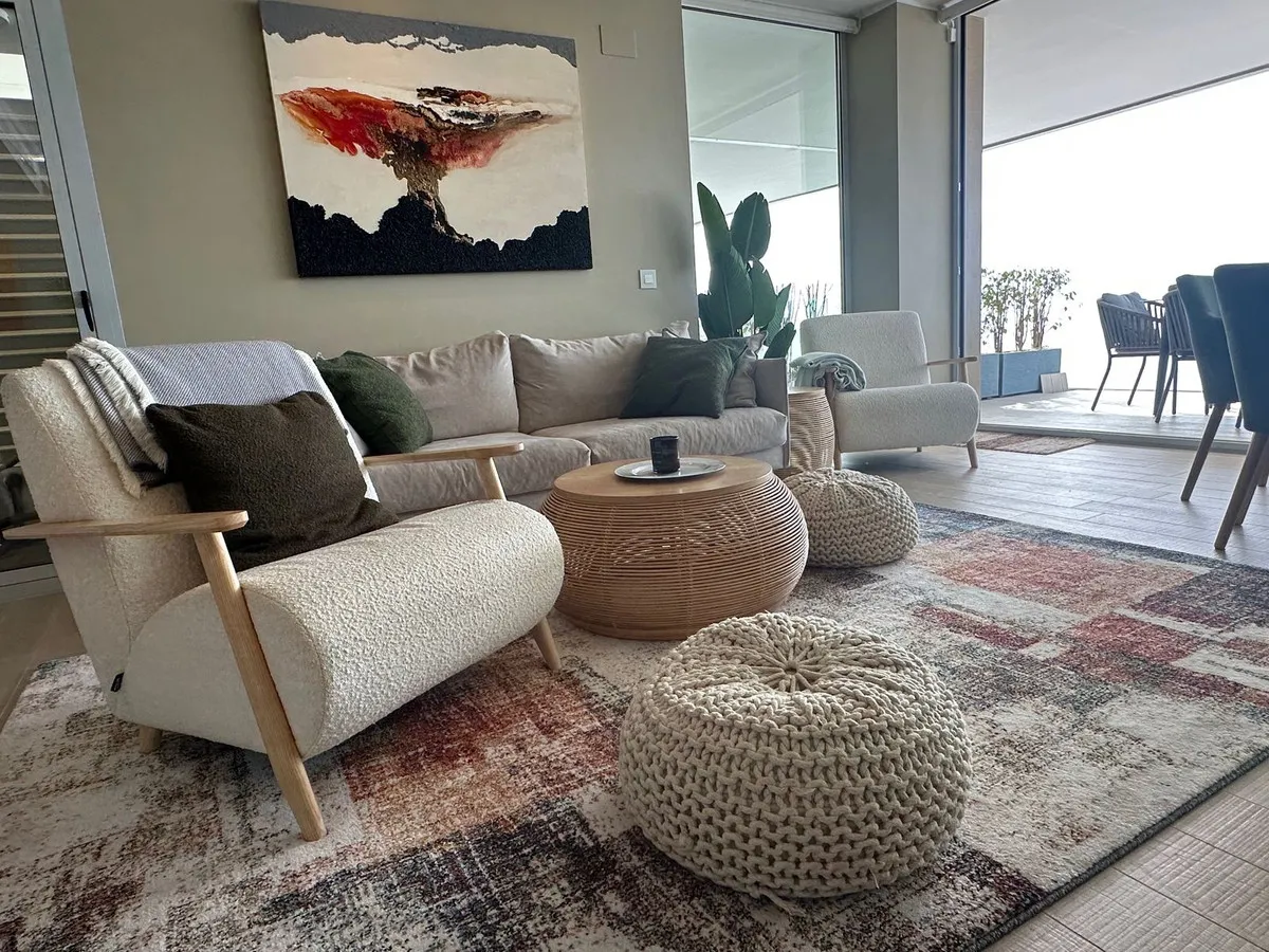 9c199463-28a3-4676-be50-5f69ef2dd317