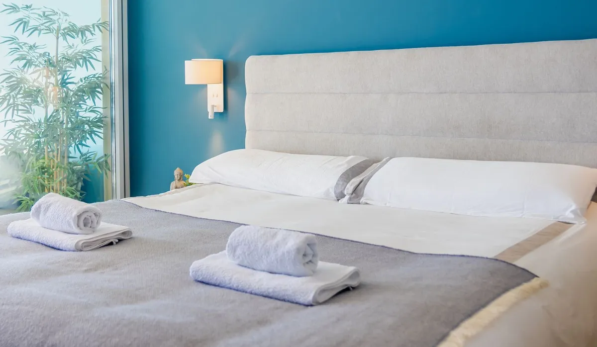 afa55565-6292-4787-95c3-a9133cd29592