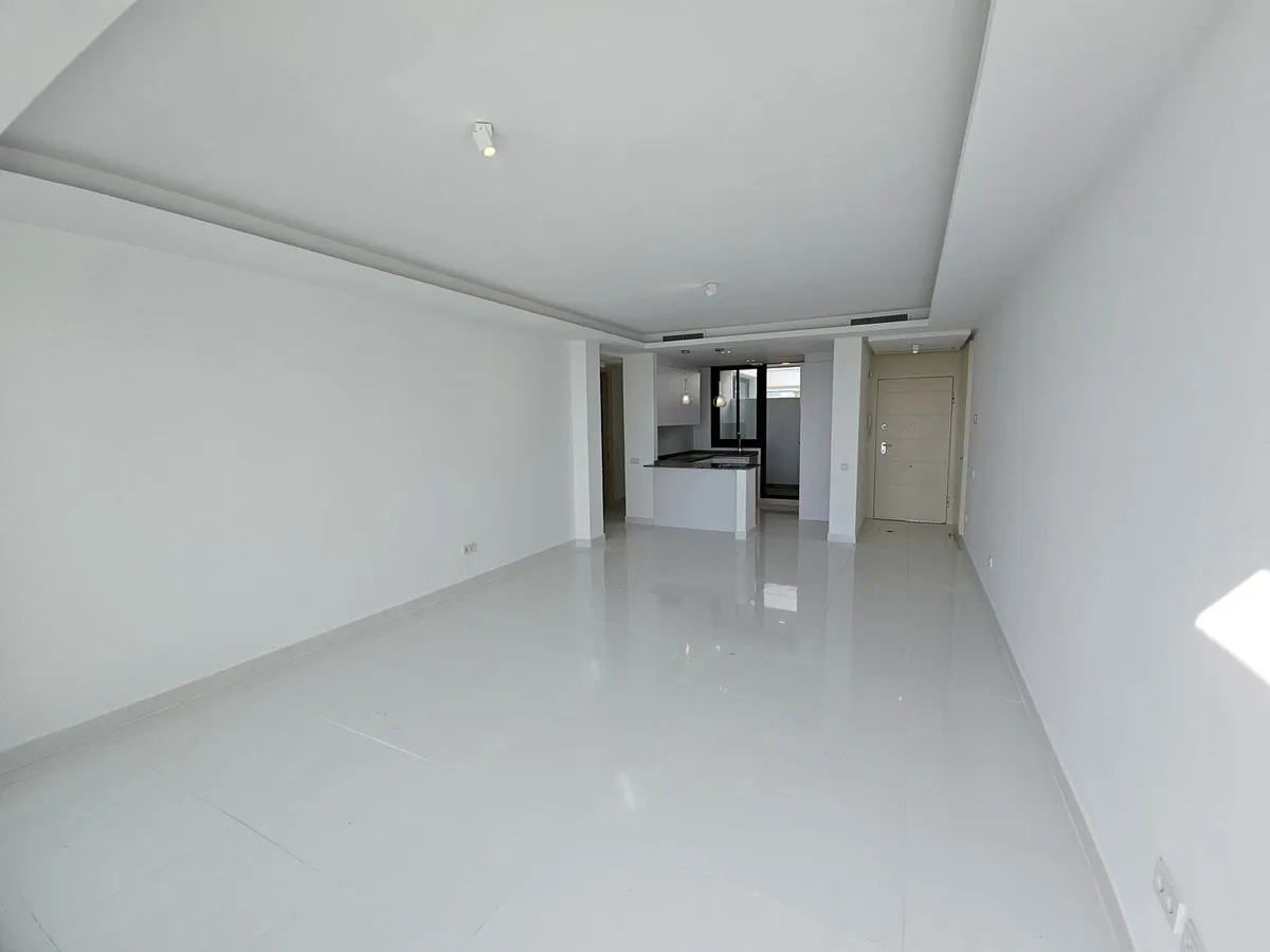 0eef80a9-6fc1-4c92-b3c8-37325603f48d