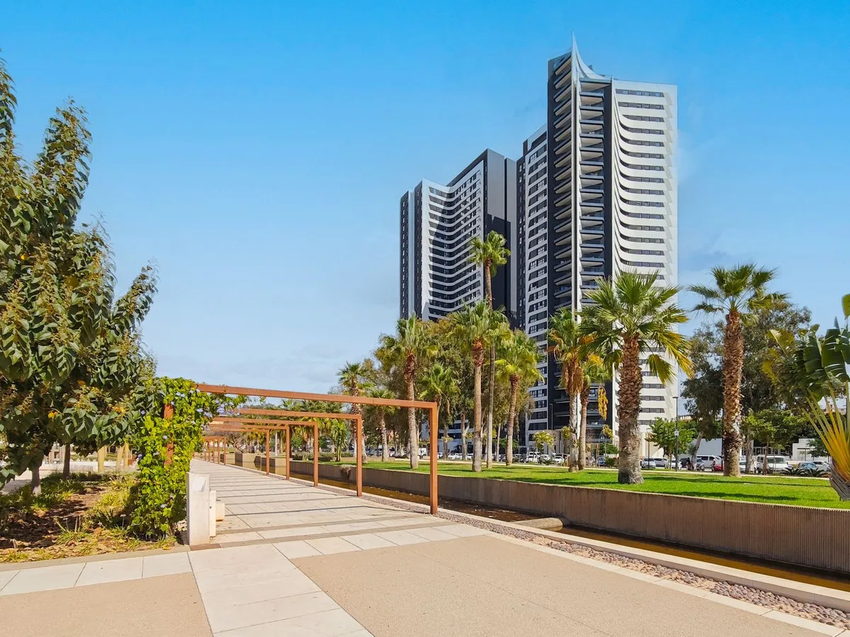 892ea619-c40e-47d2-b1f9-671d6ad23d31