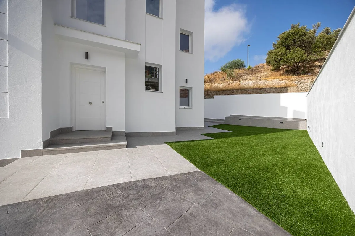 23d74f3c-06f2-43e3-a57b-4215b5ad7df0