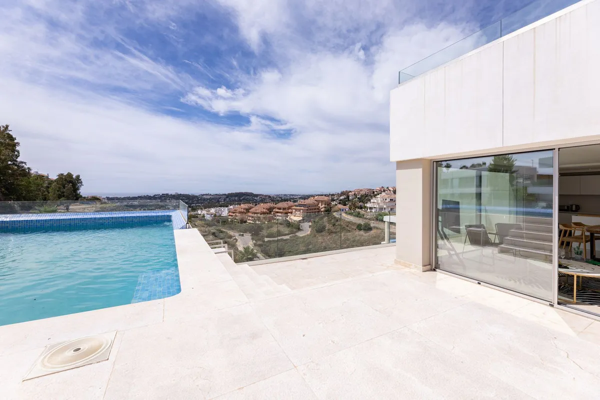 6bb92222-ff65-4d30-a196-c9c65fd2f41a