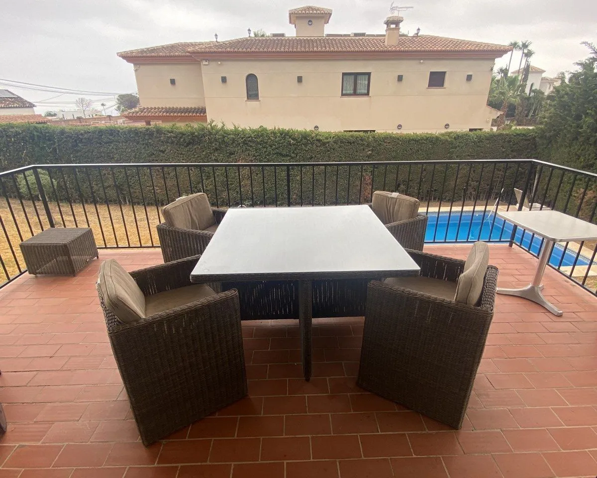 042c9ea5-7dc8-400f-adfc-fc18672426ab