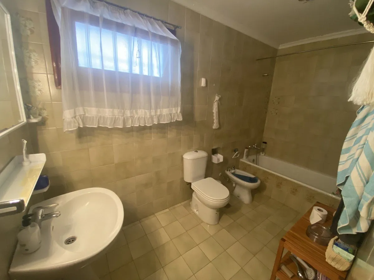 4dbf9903-0056-4b38-b7a2-7980436942c9