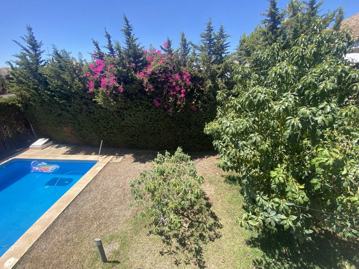 6f303578-8c74-41ff-8e27-c299411b7c31