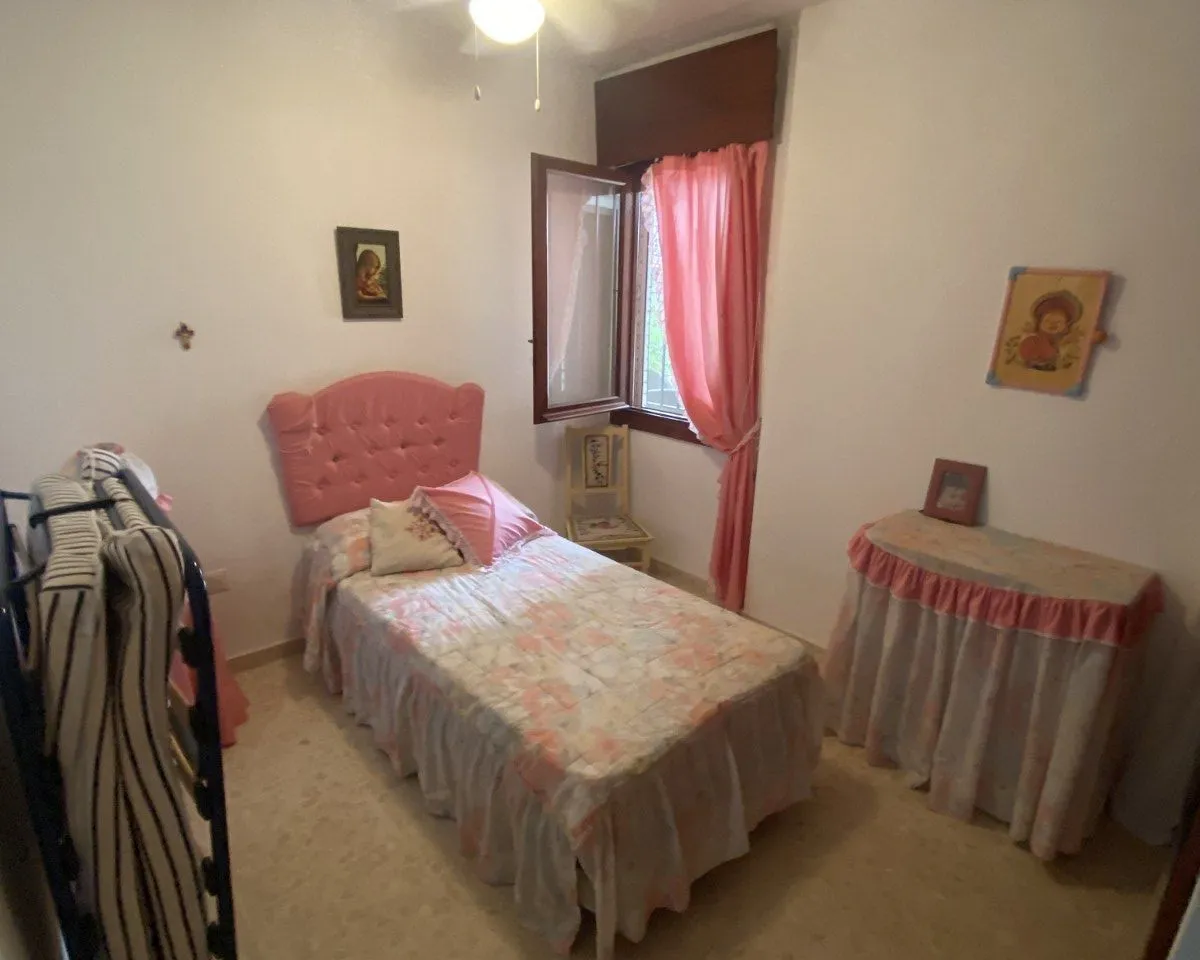 b9a6c4b7-d095-4dc1-8224-d5005bde498e