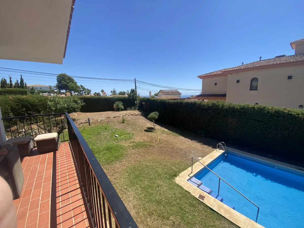 c3ab8969-7153-4937-a2aa-a376304c5690