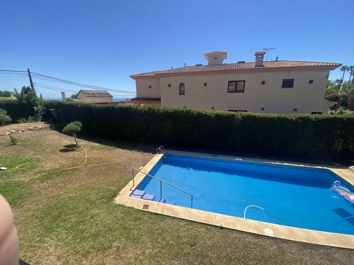 ea5796fd-0063-4080-87f6-eac8838ba95b