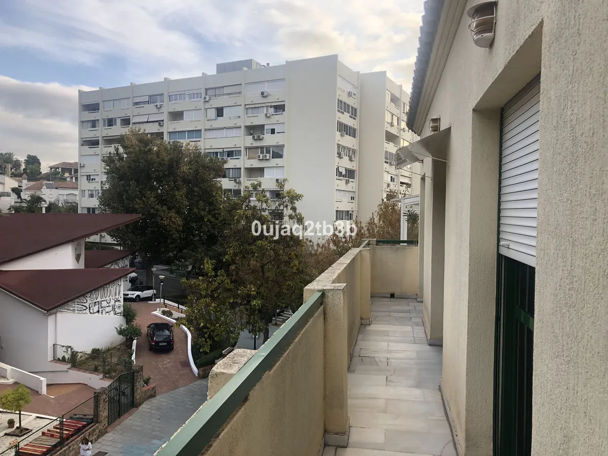 2746bdf2-5d34-49b7-90bc-43edd5175511