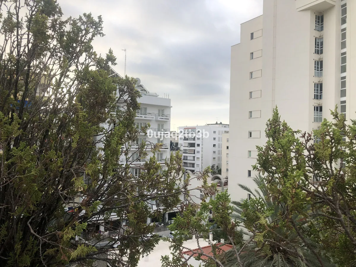 6ab08e8b-010a-4de9-b09b-8aa442b1006e