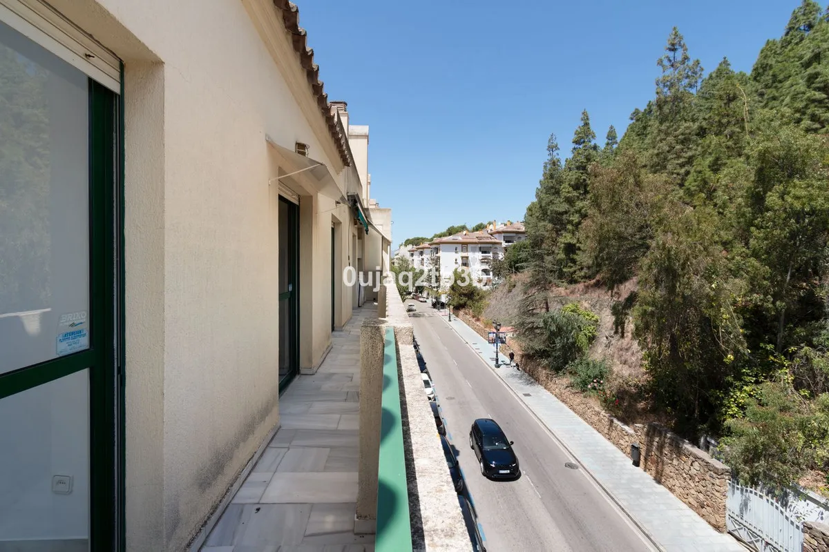 e00b48fc-439f-477c-a2f8-32cb320b0944