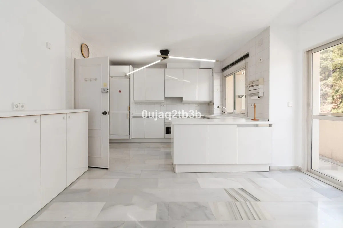 e8455678-4239-43a4-9234-1fe2c06082ca