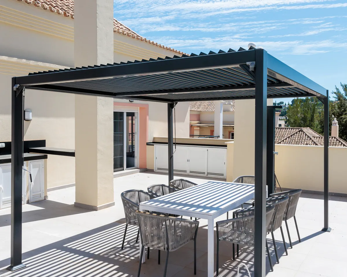 06ba26b7-a43d-4826-87a3-cc28bc2c6627