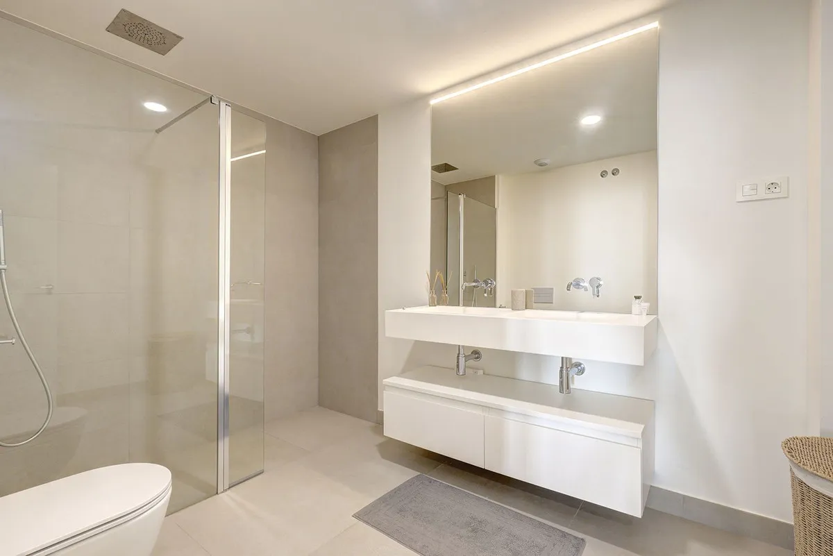 23e9b15c-7983-47ee-b68f-7d51e18127ae