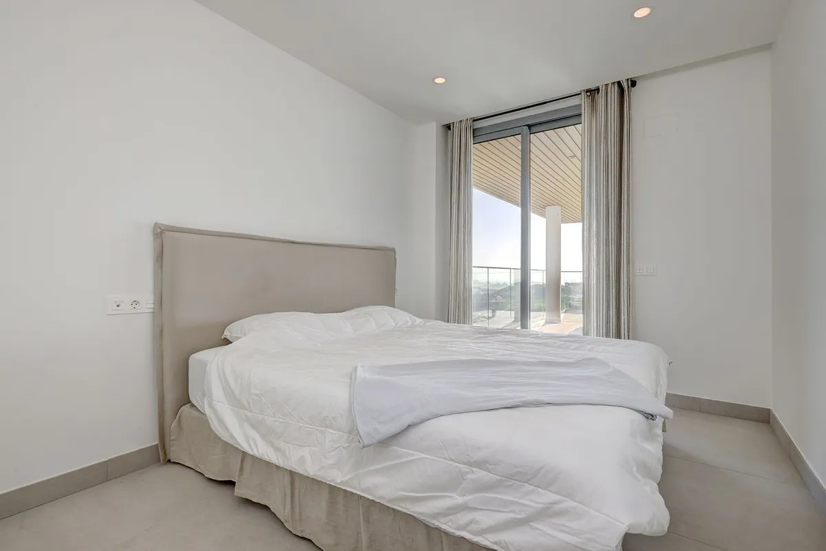 e39a140e-83ac-4b16-8d95-02e5cb599e11