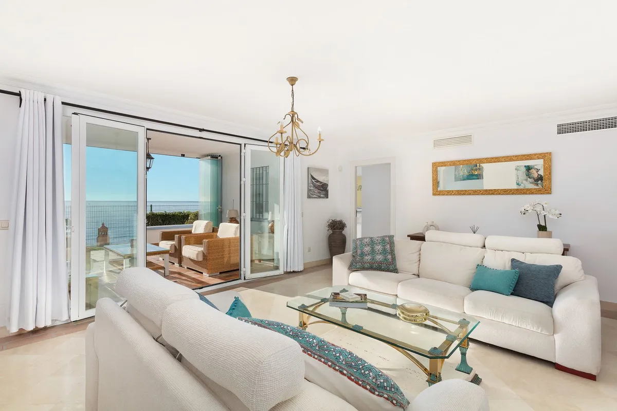 4d5ec5e4-8a91-4067-b212-40f19433c3eb