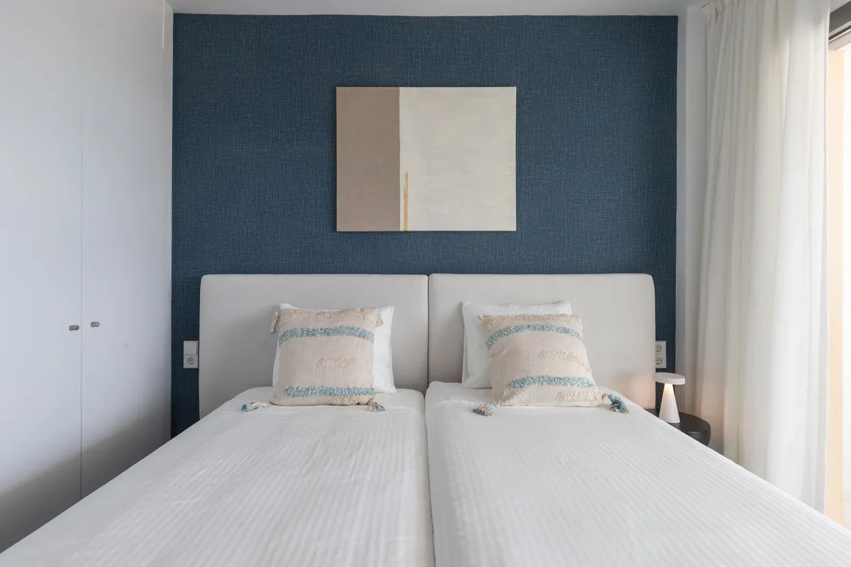 0d7bb509-b6ea-40c1-b2d6-f280e45abc5a