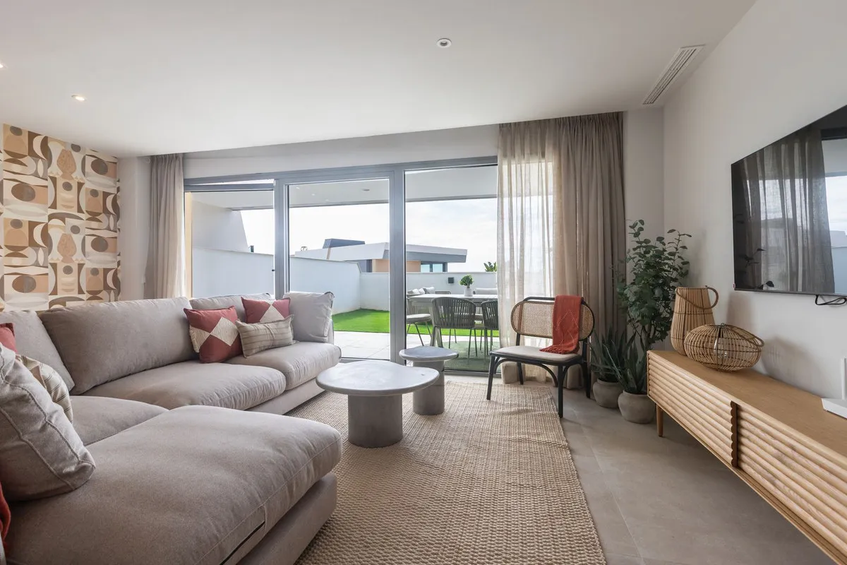 1e519f55-4b20-4dff-b76e-7ca80c0795df