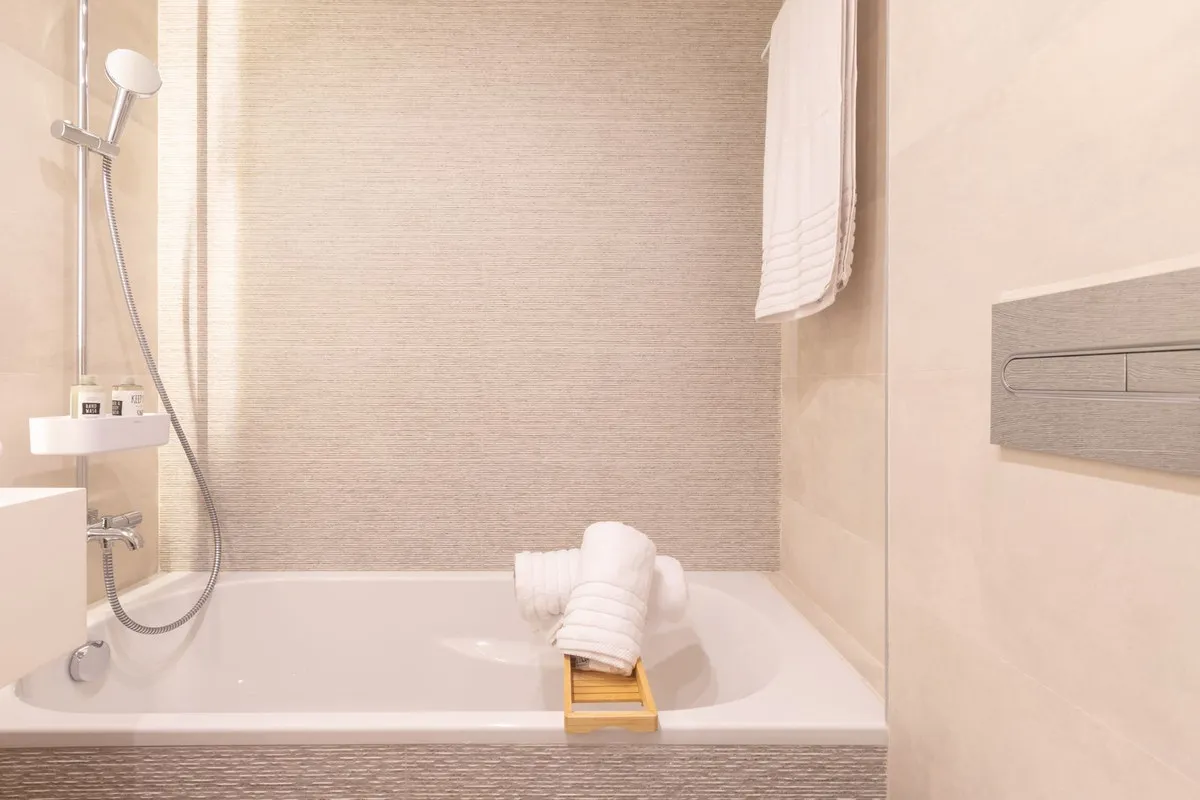 584e9325-0a72-4387-a3e2-e01c5dbfbb1e