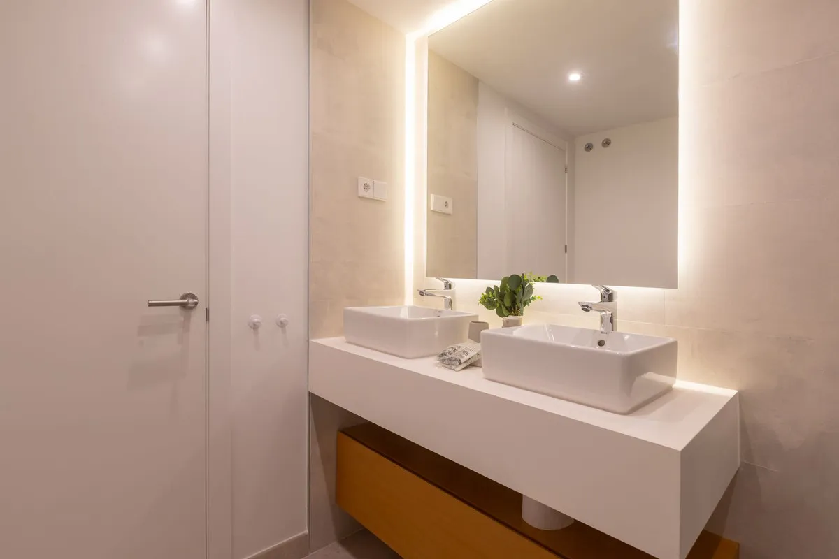 5ee50521-7e53-4171-a0c9-fe42ad431e3d