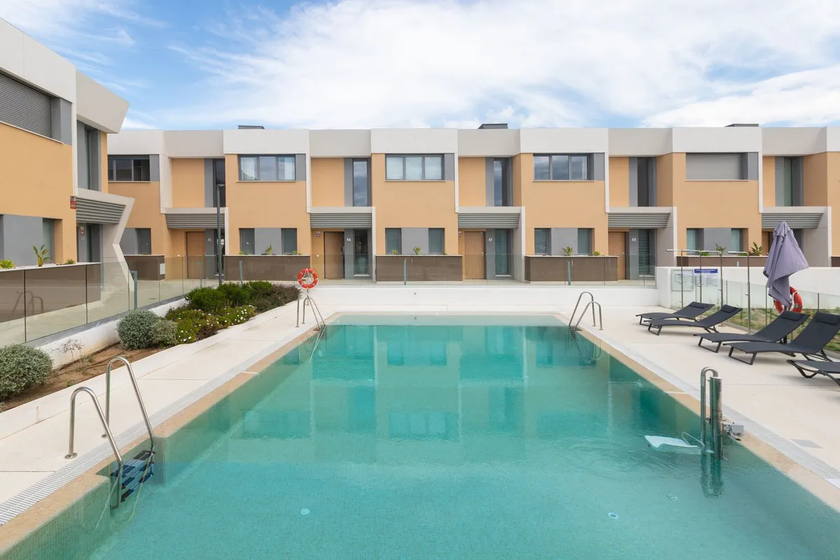 8348c548-2b5f-4ef1-9196-a1be8c9049ca