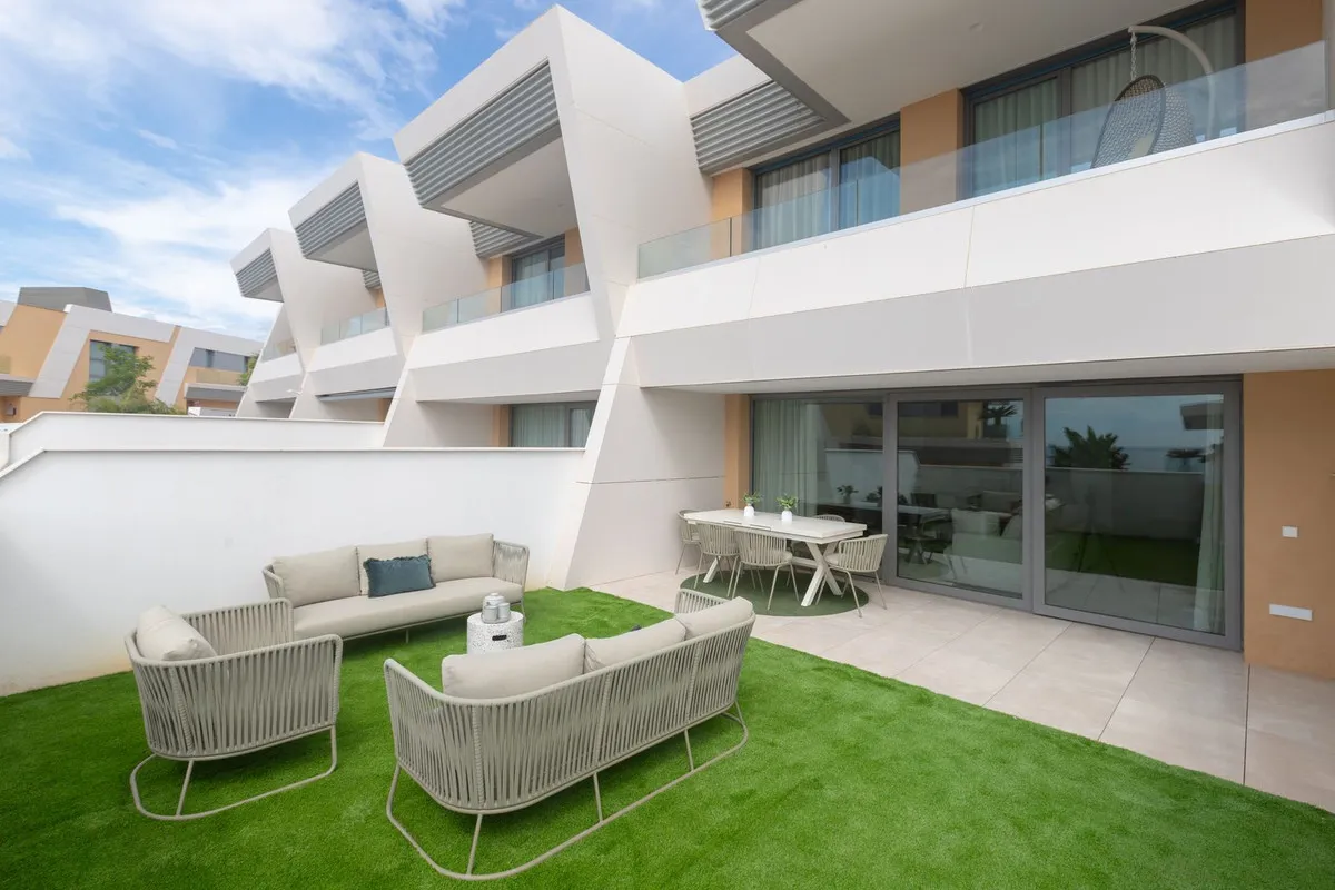 cc934e4c-4d49-4be3-9dec-fd6db9aec013