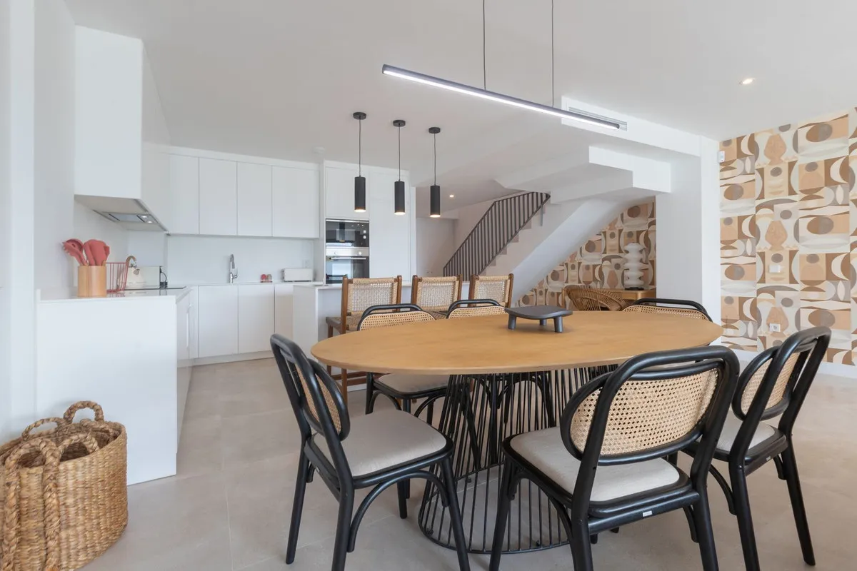 d4c9d442-4b5b-42cc-bf5f-5a7c354325a5