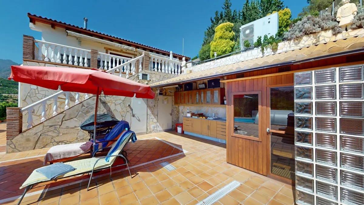 427b9439-eba4-4d15-a79a-8e1b9c407dd9