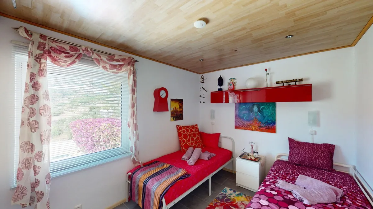 8356a805-3972-4600-af1c-5f622333cf11