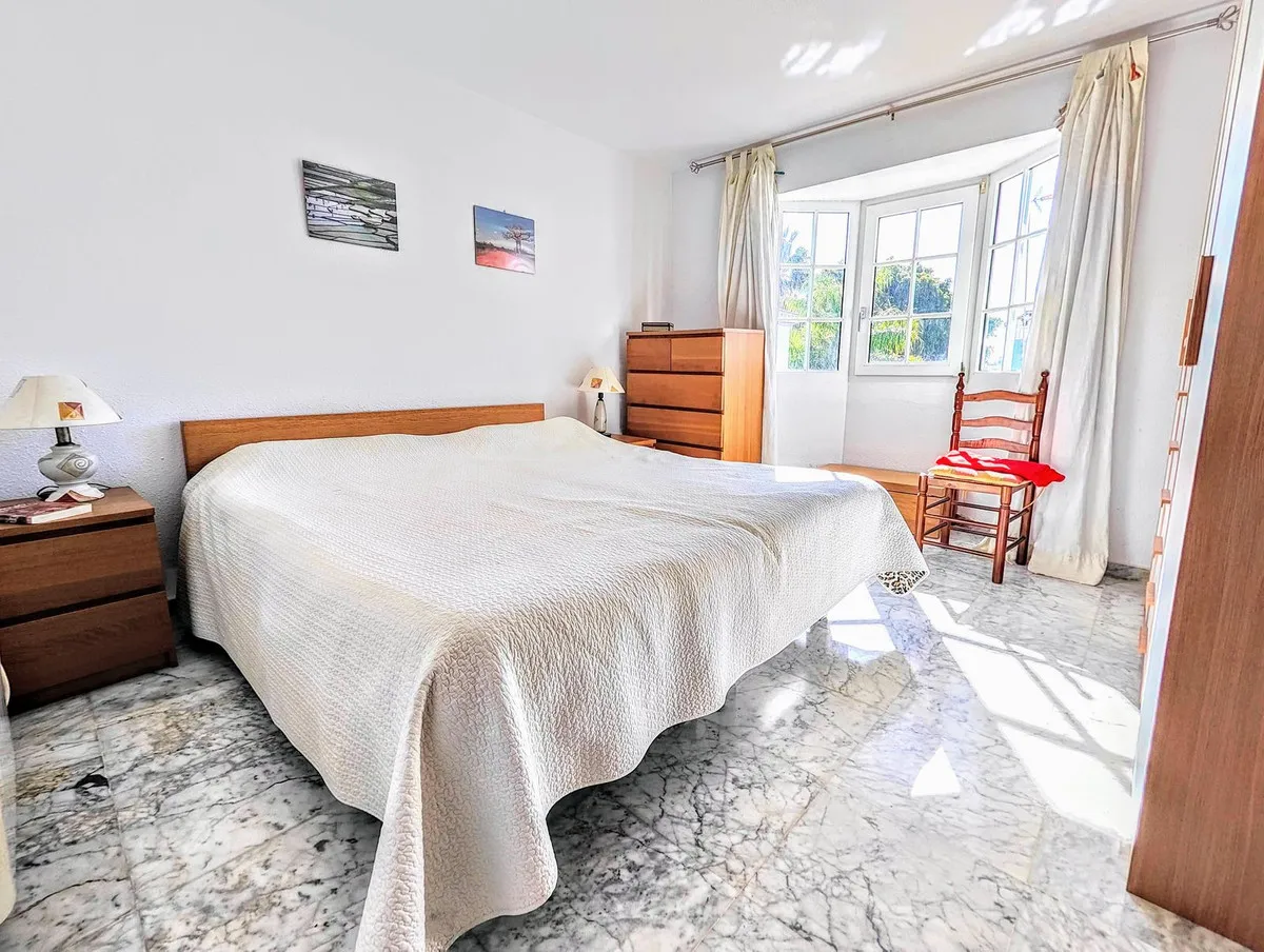 6cf5c920-ba15-4278-9be8-c6df822c4e7b