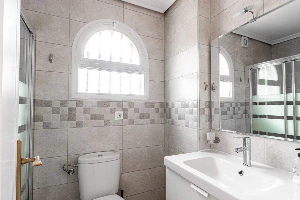 0478cd24-a062-4aec-a76e-3180066e90cd