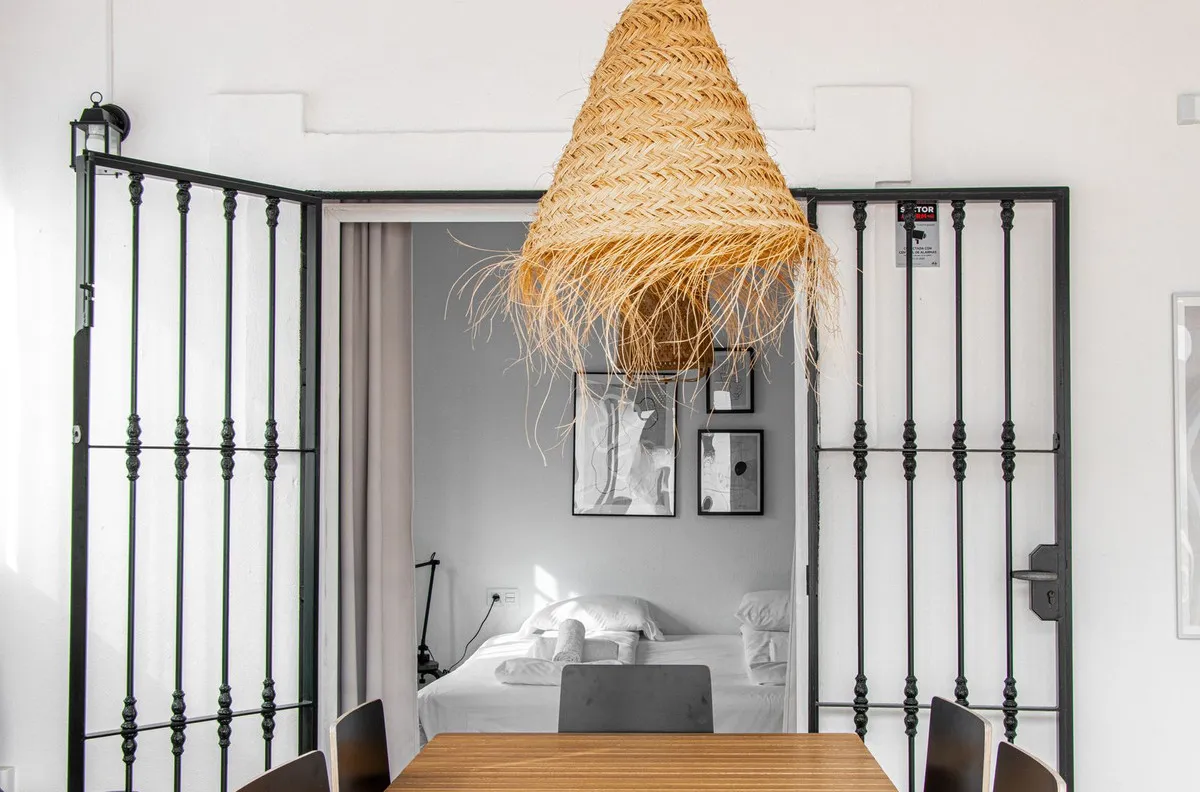 0c0eb9e8-f255-48bf-9202-be52aca5b425