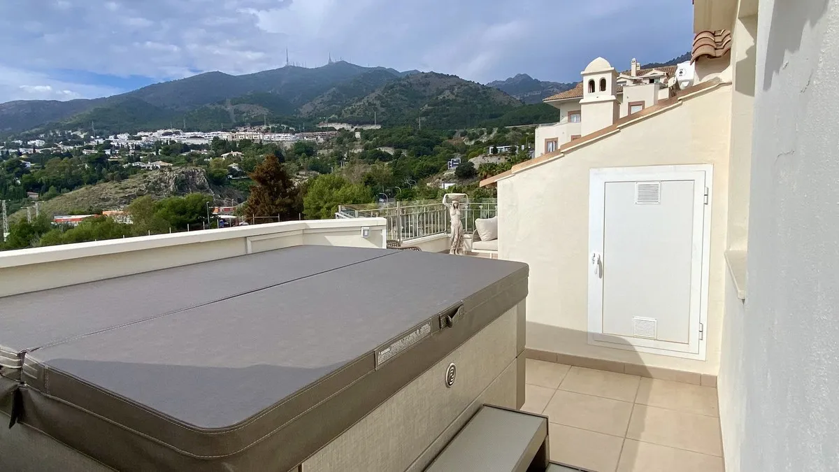 0e982ef9-ce7f-45e2-8b17-0b2ee3d49fa0