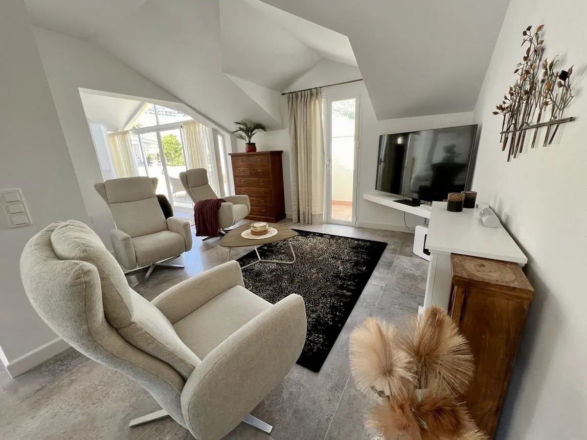 5bb73b85-2de7-4b83-8ce7-21b6771ecd9c