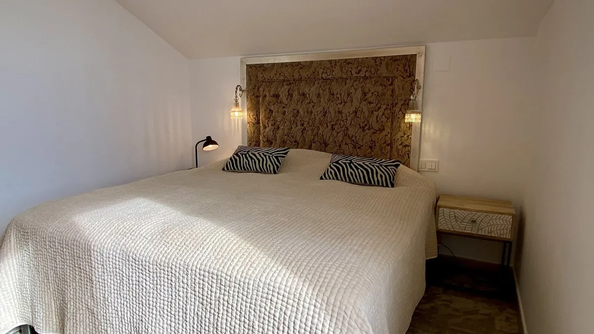 6d8bd7a5-a18f-43e4-89ea-89141f207ae2