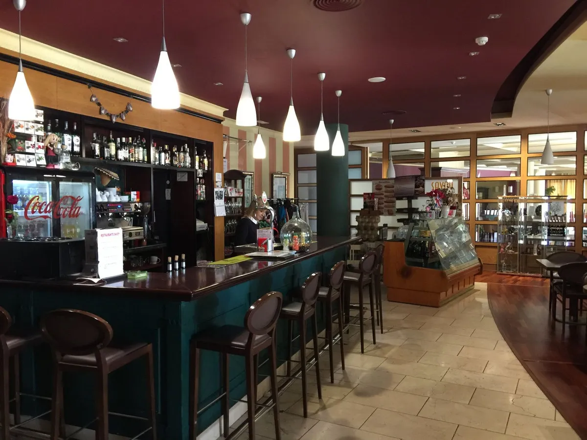 e1c87838-4743-4c2a-b740-bbf7b4a706ab