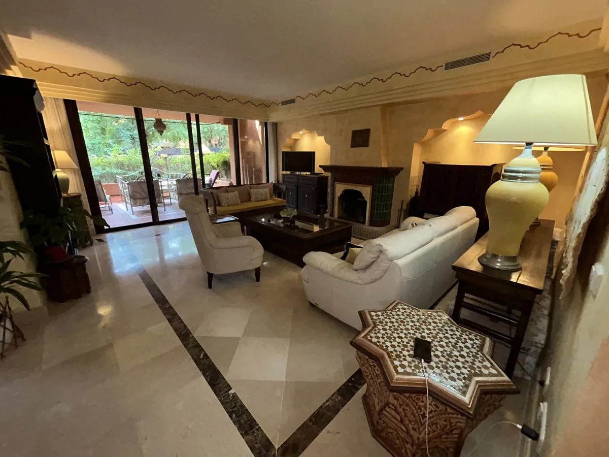 7028afa0-a633-4bd3-ac0b-62cf6f0c4126